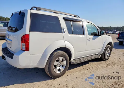 2010 Nissan Pathfinder S z USA, uszkodzony, nr VIN 5N1AR1NBXAC619680